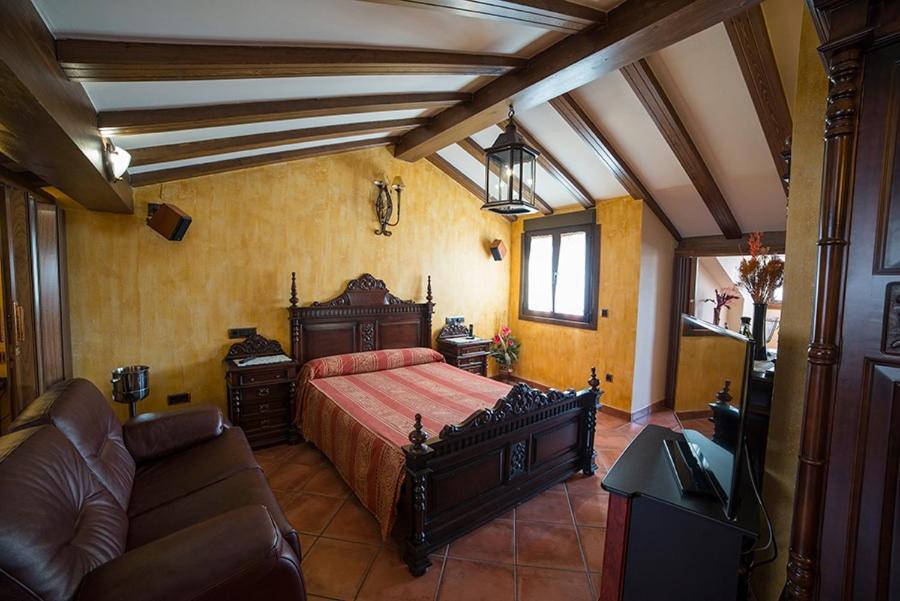 Hostal Rural Los Telares Pastrana Exterior photo